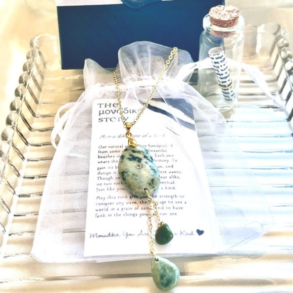 Handmade Natural Stone Necklace 14k Gold plated - Picture 2 of 2